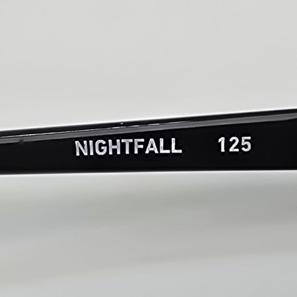 *SOLD*Quay Australia Nightfall Black Frame Purple Black Fade Lens Shield Sunglas - Picture 10 of 15